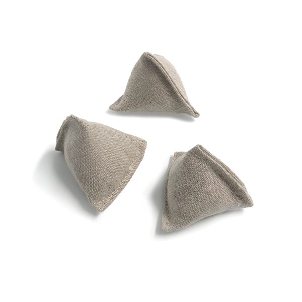 Catnip Pyramid Toy in Cotton and Hemp with Buckwheat for Crinkles